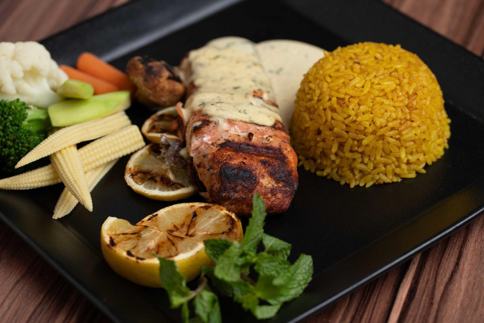 Warwick Al Jubail Hotel Екстериор снимка