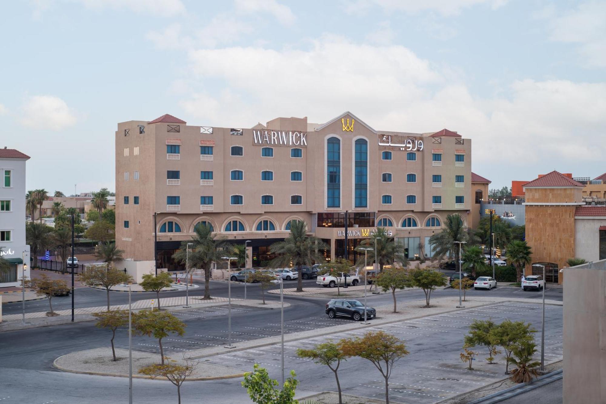 Warwick Al Jubail Hotel Екстериор снимка