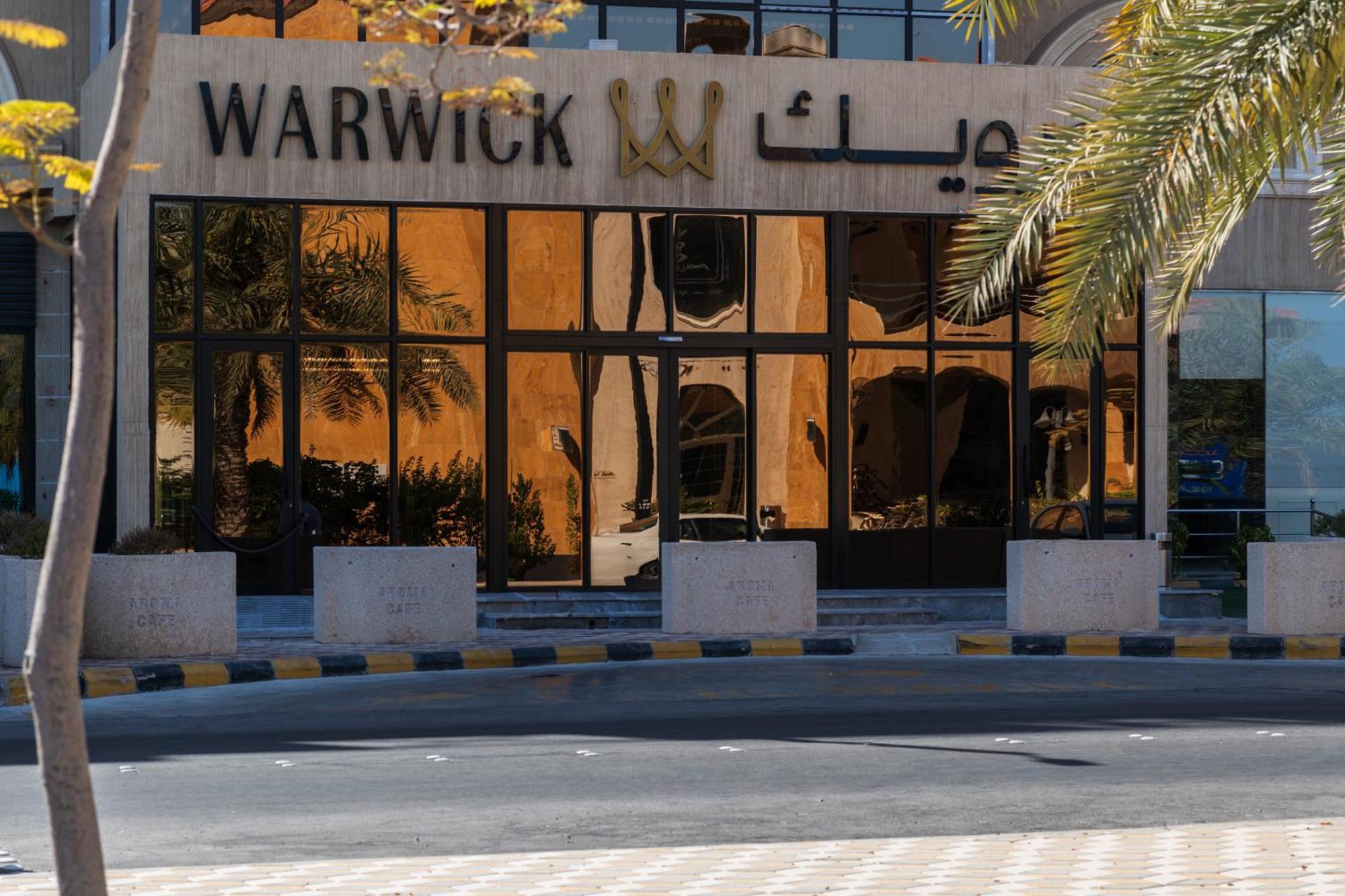 Warwick Al Jubail Hotel Екстериор снимка