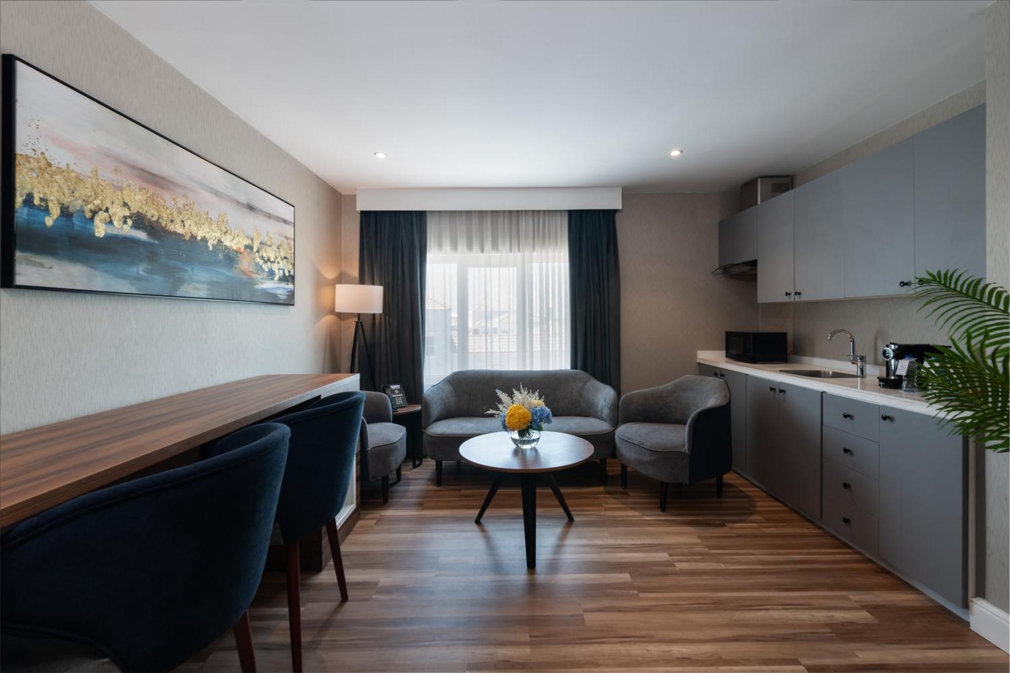 Warwick Al Jubail Hotel Екстериор снимка