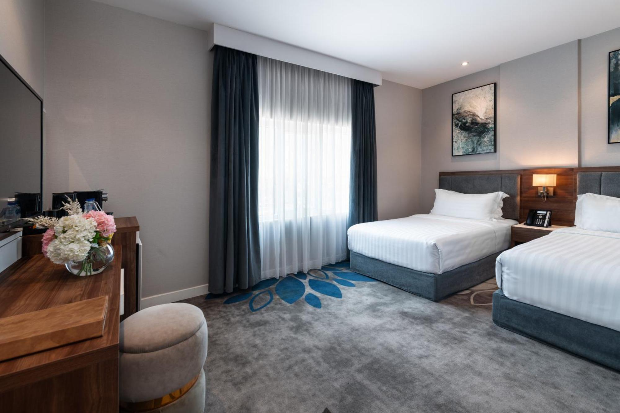 Warwick Al Jubail Hotel Екстериор снимка
